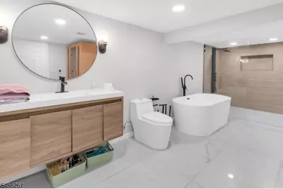 233 S Clinton St, East Orange, NJ 07018 - Photo 20
