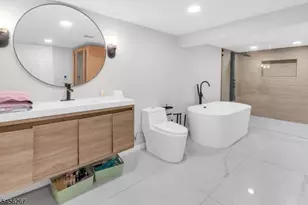 233 S Clinton St, East Orange, NJ 07018 - Photo 20