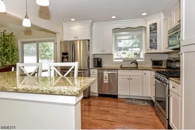 30 Center St, Butler, NJ 07405 - Photo 8