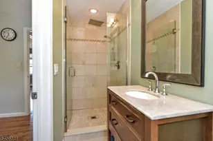 30 Center St, Butler, NJ 07405 - Photo 18