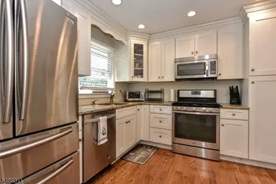 30 Center St, Butler, NJ 07405 - Photo 12