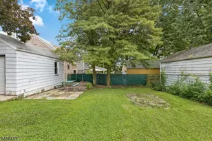 827 Pine St, Roselle Park, NJ 07204 - Photo 22