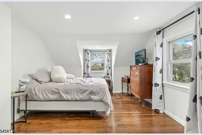 827 Pine St, Roselle Park, NJ 07204 - Photo 18