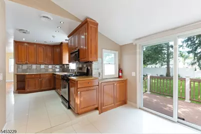 26 Hetherington Rd, Nutley, NJ 07110 - Photo 8