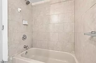 64 Fabyan Pl, Newark, NJ 07108 - Photo 16