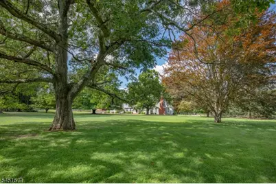 5 Scarlet Oak Rd, Tewksbury Township, NJ 07830 - Photo 10