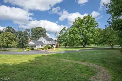 5 Scarlet Oak Rd, Tewksbury Township, NJ 07830 - Photo 4