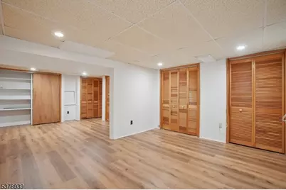 15 Mansfield Ct, Livingston, NJ 07039 - Photo 18