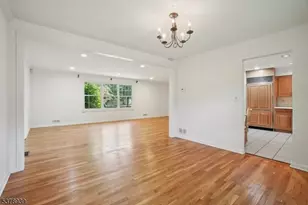 15 Mansfield Ct, Livingston, NJ 07039 - Photo 8
