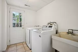 15 Mansfield Ct, Livingston, NJ 07039 - Photo 20