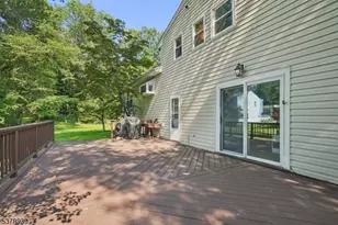 15 Mansfield Ct, Livingston, NJ 07039 - Photo 22