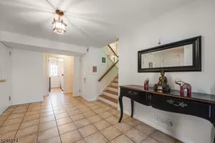 15 Mansfield Ct, Livingston, NJ 07039 - Photo 2