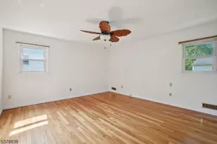 15 Mansfield Ct, Livingston, NJ 07039 - Photo 12