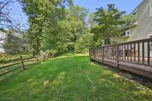 15 Mansfield Ct, Livingston, NJ 07039 - Photo 24