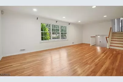 15 Mansfield Ct, Livingston, NJ 07039 - Photo 4