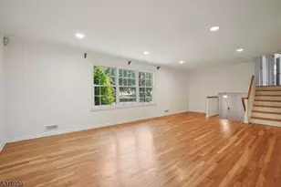 15 Mansfield Ct, Livingston, NJ 07039 - Photo 4