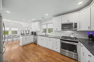 6 Landing Trail, Denville, NJ 07834 - Photo 4