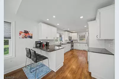 6 Landing Trl, Denville, NJ 07834 - Photo 8