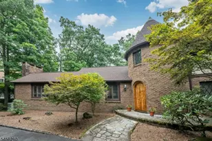 100 Cheyenne Way, Wayne, NJ 07470 - Photo 2