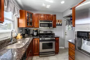 19 Overhill Rd, Belleville, NJ 07109 - Photo 12