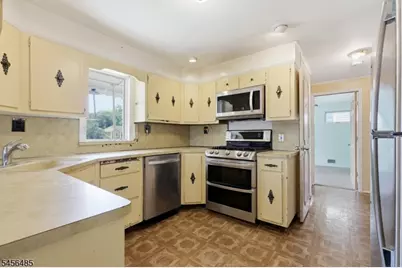 20 Sunnyside Rd, West Orange Township, NJ 07052 - Photo 12