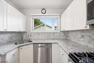 305 Tulsa Trail, Hopatcong, NJ 07843 - Photo 10