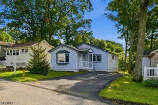 305 Tulsa Trail, Hopatcong, NJ 07843 - Photo 2