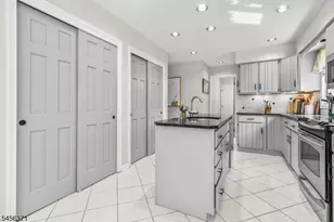 20 Stonebridge Rd, Union Township, NJ 08827 - Photo 6