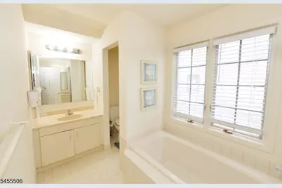 27 Tanager Ct, Wayne, NJ 07470 - Photo 22