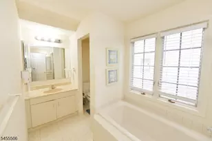 27 Tanager Ct, Wayne, NJ 07470 - Photo 22
