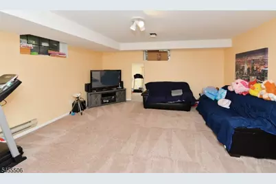 27 Tanager Ct, Wayne, NJ 07470 - Photo 8