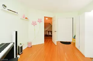27 Tanager Ct, Wayne, NJ 07470 - Photo 12