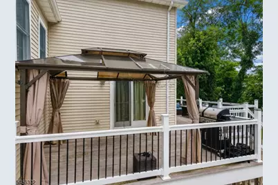 207 Stonehouse Rd, Bloomfield, NJ 07028 - Photo 30