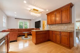 207 Stonehouse Rd, Bloomfield, NJ 07028 - Photo 2