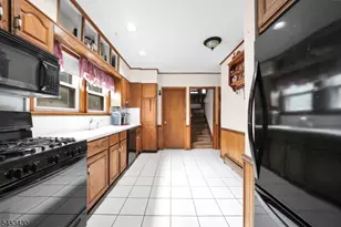 416 Roosevelt St, Roselle Park, NJ 07204 - Photo 8