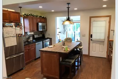 32 Avenel St, Woodbridge Township, NJ 07001 - Photo 4