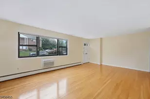 7 E Colonial Dr, Little Falls Township, NJ 07424 - Photo 4