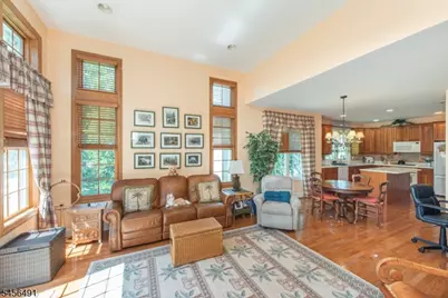 75 Schindler Way, Fairfield Twp., NJ 07004 - Photo 10