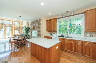 75 Schindler Way, Fairfield Twp., NJ 07004 - Photo 4