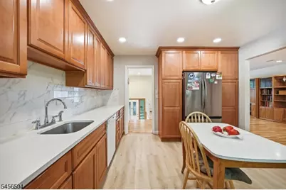 15 Mitchell Rd, Parsippany, NJ 07054 - Photo 10