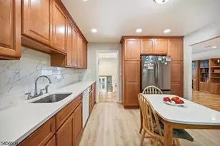 15 Mitchell Rd, Parsippany, NJ 07054 - Photo 10