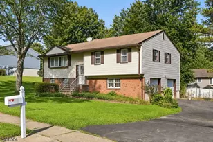 15 Mitchell Rd, Parsippany, NJ 07054 - Photo 2