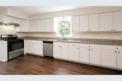25 Lincoln Ave, Piscataway Township, NJ 08854 - Photo 4