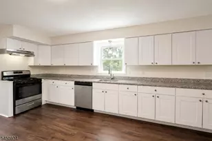 25 Lincoln Ave, Piscataway Township, NJ 08854 - Photo 4