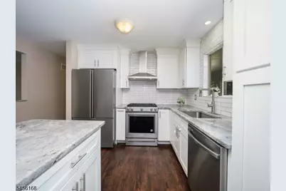 9 Lake Pochung Rd, Vernon, NJ 07461 - Photo 8