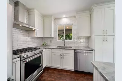 9 Lake Pochung Rd, Vernon, NJ 07461 - Photo 10