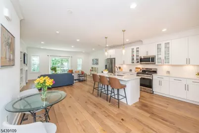 8 Deans Ct #8, Fairfield, NJ 07004 - Photo 14