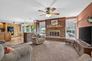 25 Princeton Dr, Middlesex, NJ 08846 - Photo 8