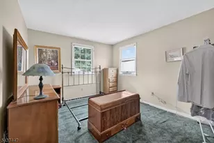 25 Princeton Dr, Middlesex, NJ 08846 - Photo 14