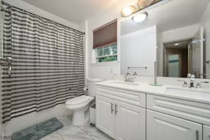2 Garden Hills Dr, Franklin Township, NJ 08873 - Photo 20